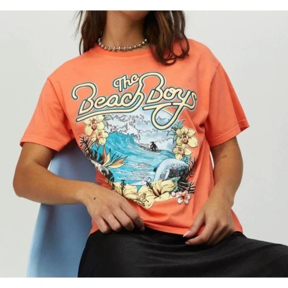 Daydreamer Tops - Daydreamer The Beach Boys Surfs Up Boyfriend Tee Size XS New